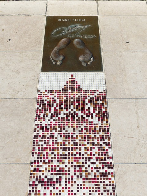 感到满意 感到满意